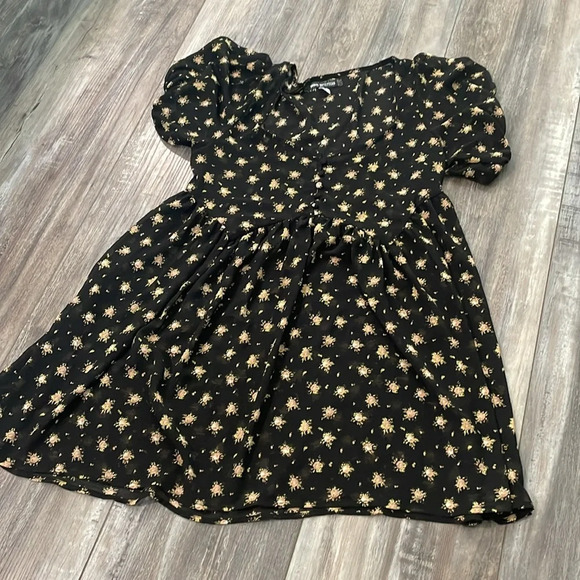 Urban Outfitters Floral Babydoll Short Sleeve Dress Small - Picture 4 of 11